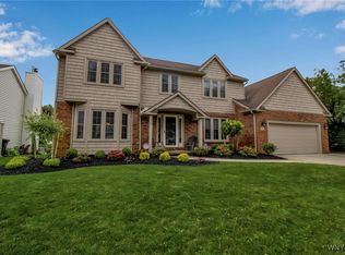 197 Shellridge Dr, East Amherst, NY 14051