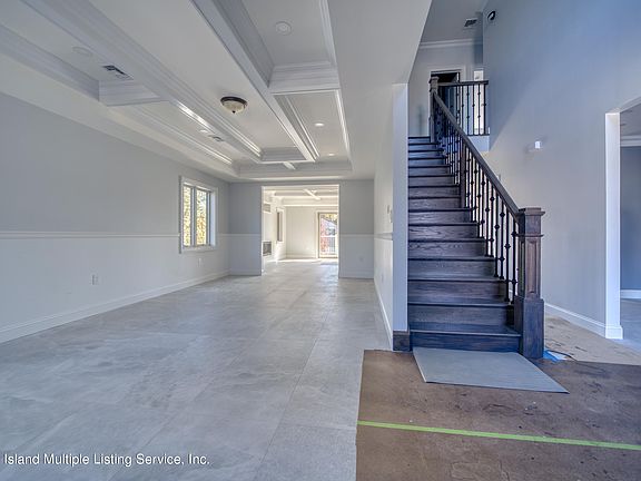 5th image of 320 Dewey Ave