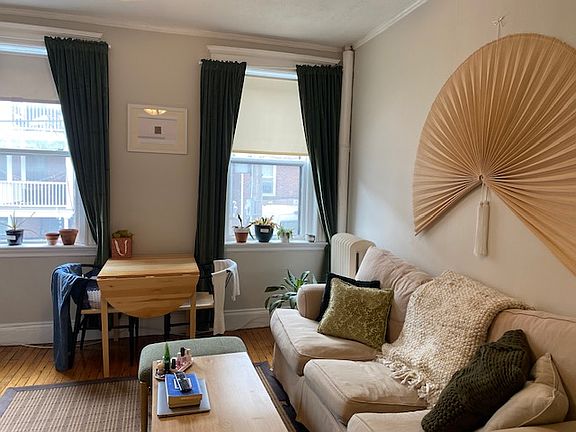 3rd image of 22 Orkney Rd APT 3