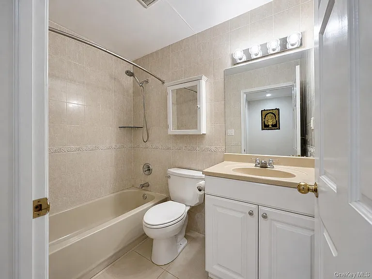 13-09 Michael Ct #164M — Photo 15