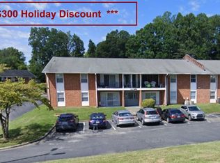 2827 N Ohenry Blvd APT C, Greensboro, NC 27405