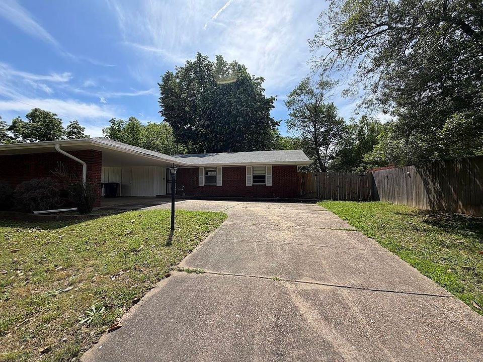 1st image of 3831 Hermitage Dr