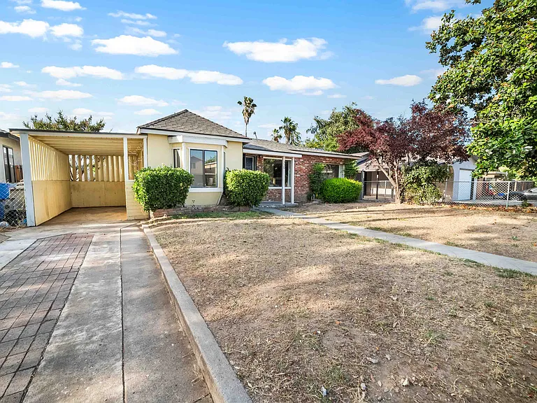 330 W Pinedale Ave — Photo 7