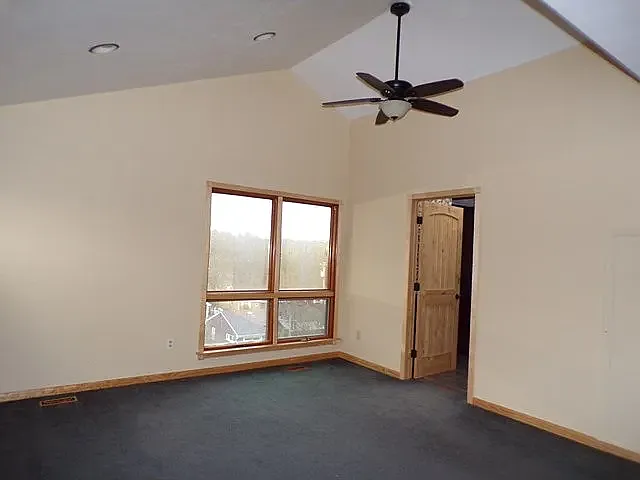 3 bed, 1820 sqft, $1,850 — Photo 4