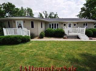 19381 Landis Rd, Anamosa, IA 52205