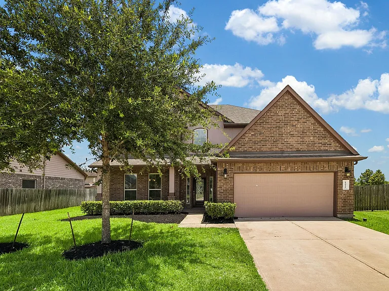 13935 Carncross Ct — Photo 1