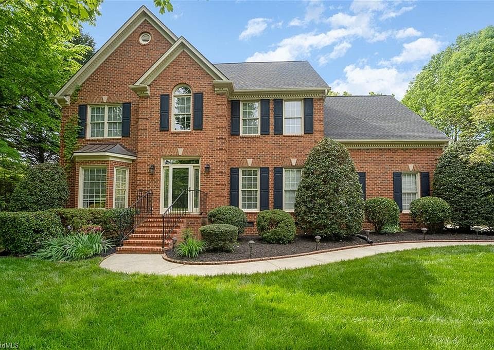 1st image of 2302 Baytree Dr
