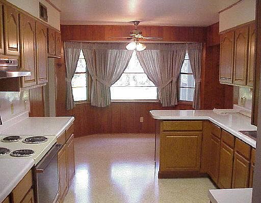 5th image of 110 CANYON OAKS DR