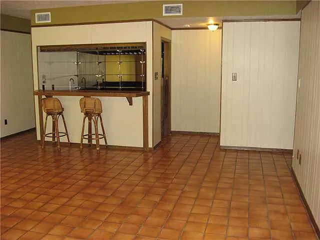 2001 Manana St — Photo 11