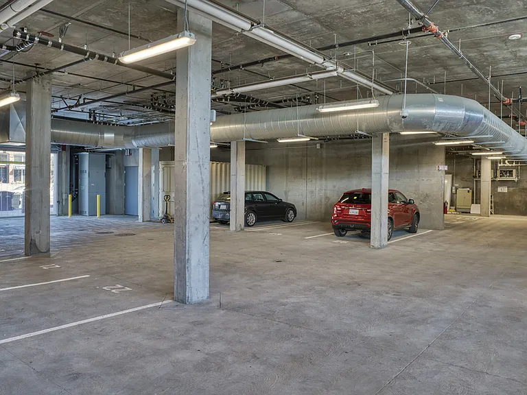 4045 Broadway — Photo 13