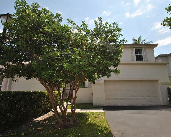 1st image of 324 NW 74th Way