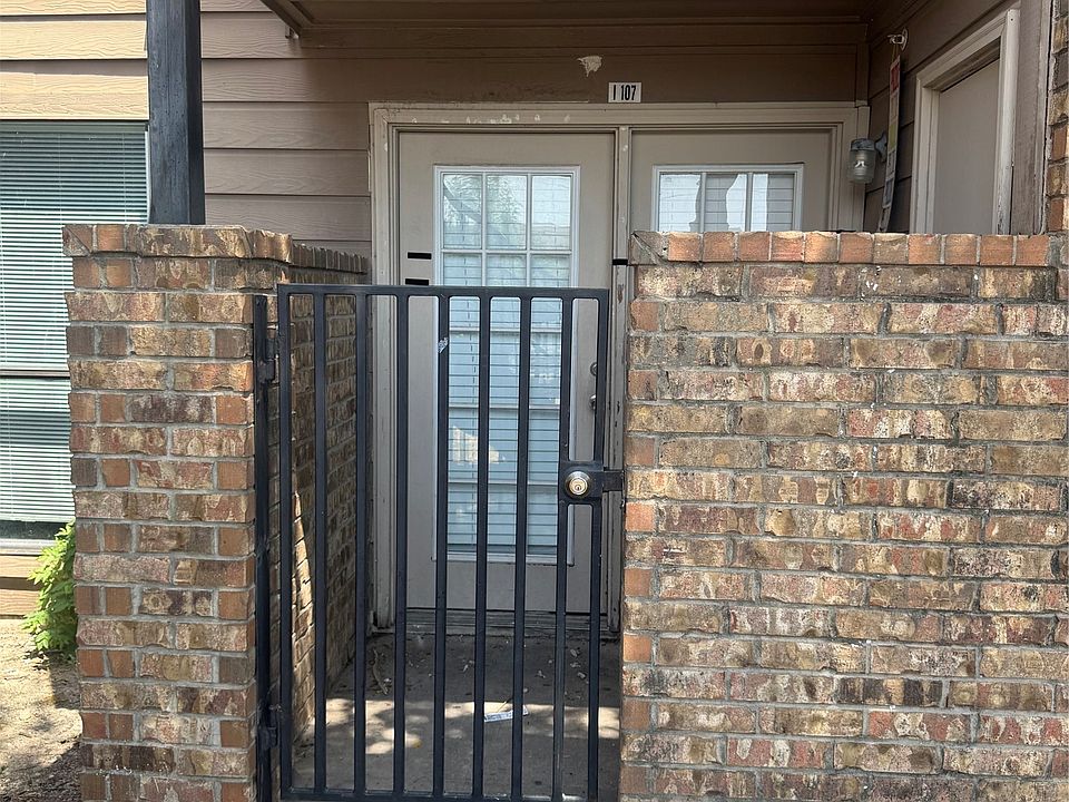 1st image of 9817 Walnut St #107