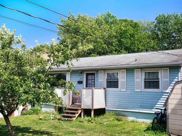 34 Hilden Dr, Halifax, NS B3R 1K2