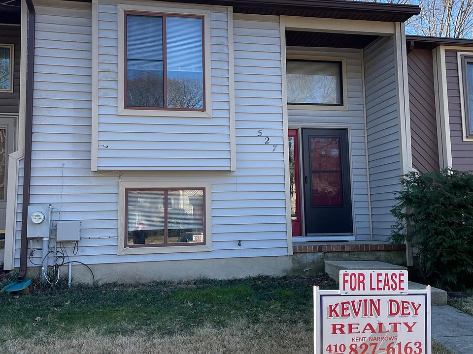 1st image of 527 Greenblades Ct