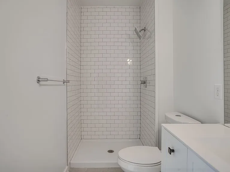 3333 Nicollet Ave S — Photo 46