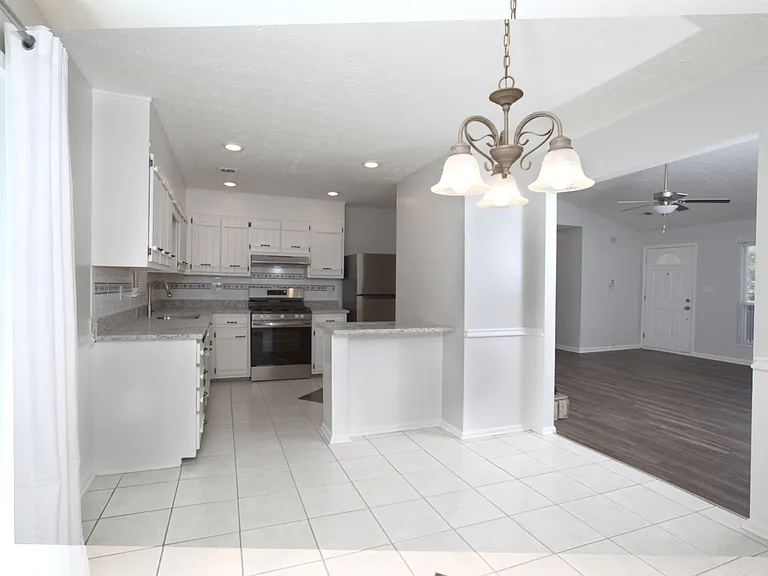 2056 Corners Cir — Photo 5