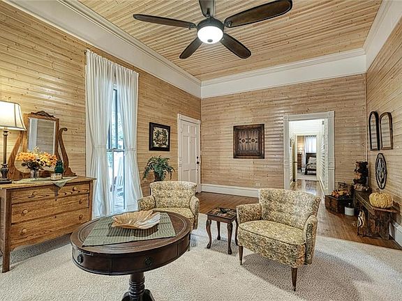 4th image of 1301 W Lake Dr