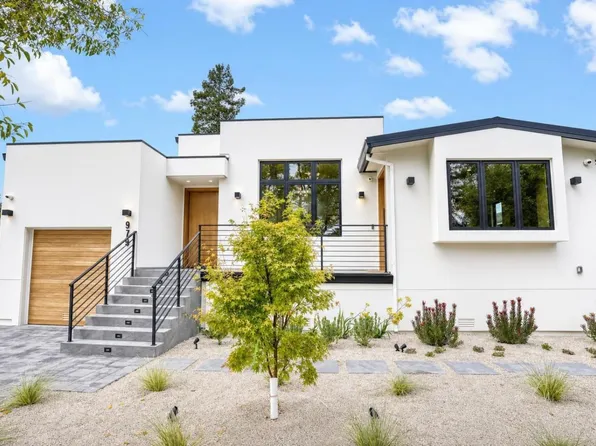 979 Lawrence Ln, Palo Alto, CA 94303