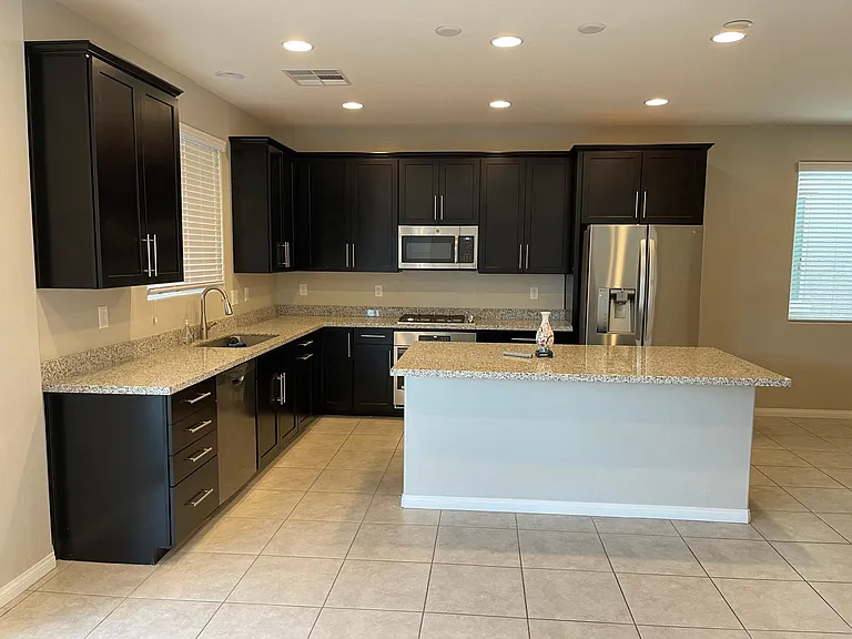 9458 Isla Lee Ave — Photo 2