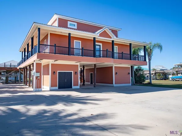 1031 Amaris Blvd, Grand Isle, LA 70358