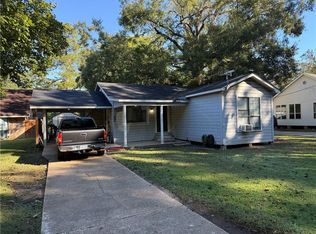 308 W Dixie St, Oakdale, LA 71463