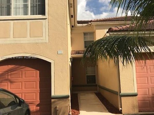 2469 Centergate Dr APT 203