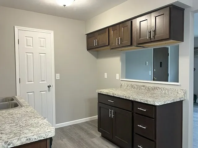 1401 Brooke Park Dr — Photo 6