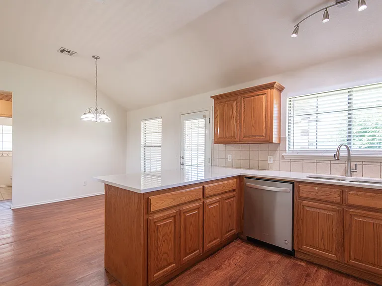 17405 Bronze Ln — Photo 14