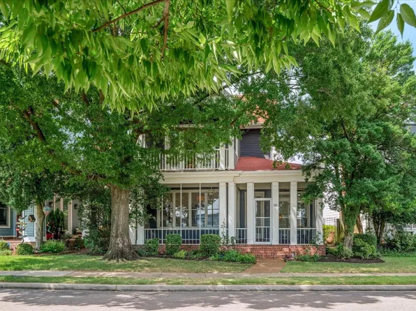 140 Harbor Isle Cir S, Memphis, TN 38103