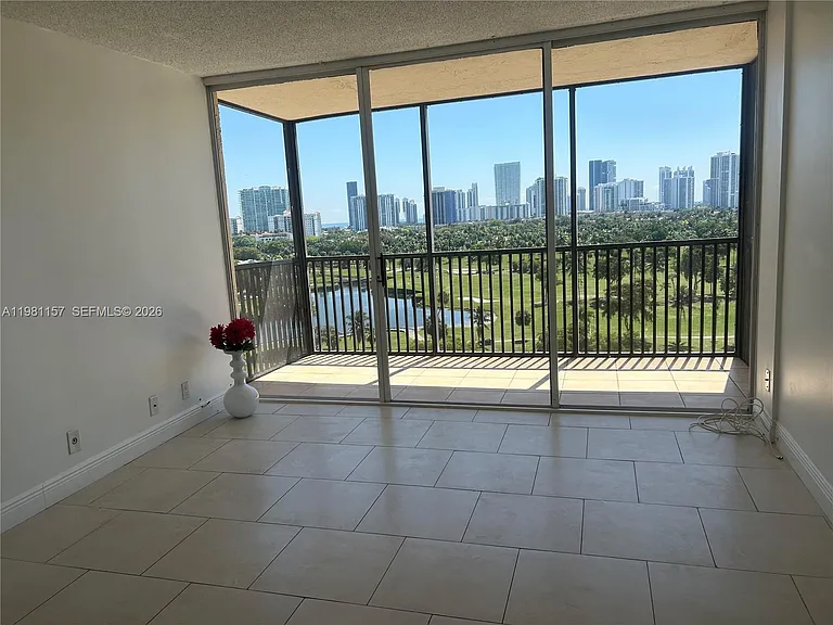 20301 W Country Club Dr #1224 — Photo 17