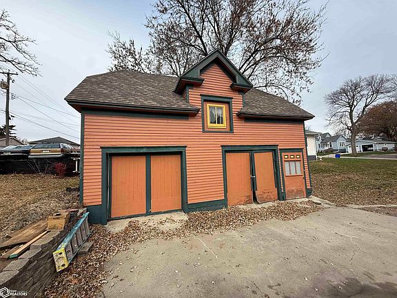 4th image of 504 N Cherry St