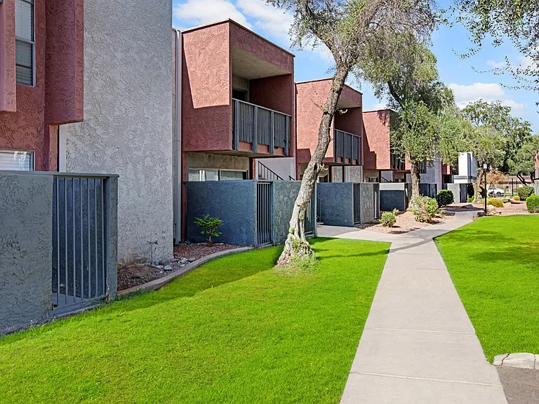 Colter Park Apartments — Photo 17
