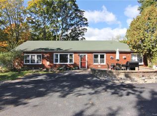 517 Fostertown Rd, Newburgh, NY 12550