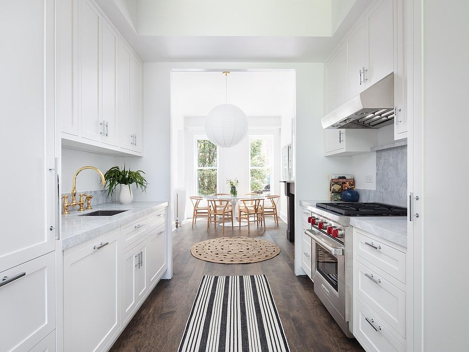 1st image of 467 Saint Johns Pl