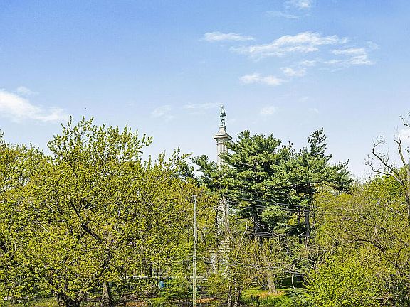 4th image of 2711 Henry Hudson Pkwy W APT 3C