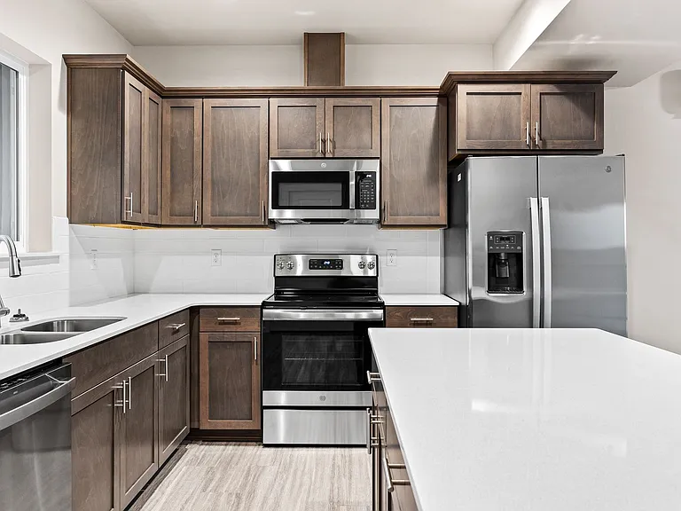 6716 W Washington Ave — Photo 3