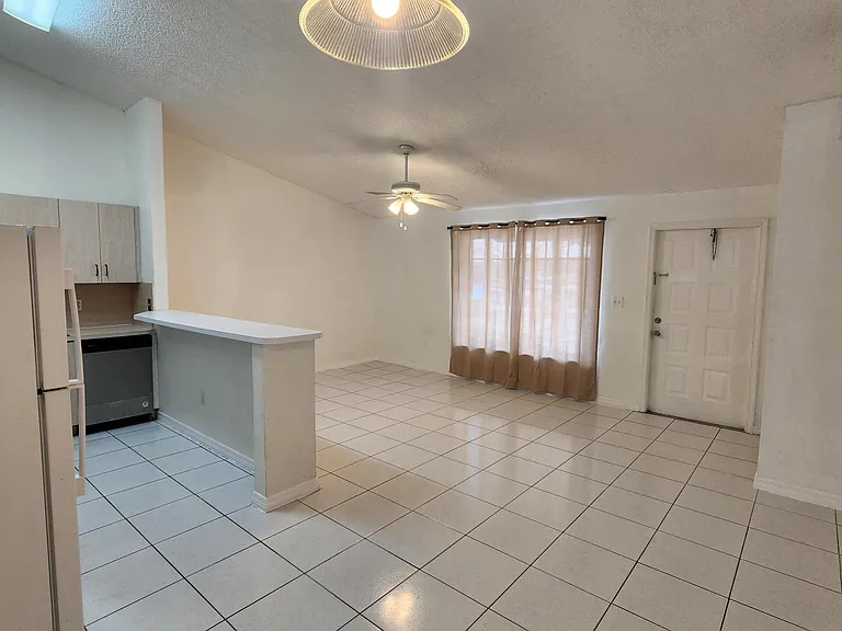 500 NE 3rd St #109 — Photo 2