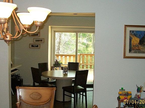 Breakfast Eating Area