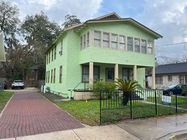 125 NW 10th St #3, Gainesville, FL 32601