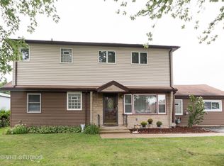 5733 W 81st St, Burbank, IL