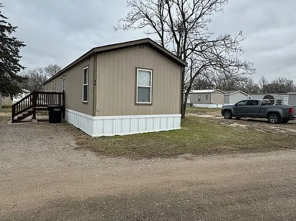 1201 Money St #44, Augusta, KS 67010