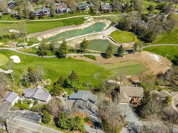 3rd image of 1310 Beech Mountain Parkway