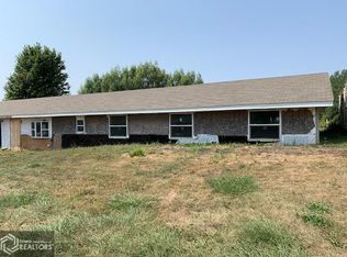 305 Grant St, Beacon, IA 52534