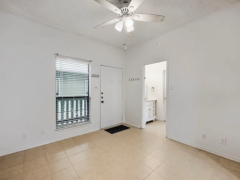 3206 King St #108 — Photo 4