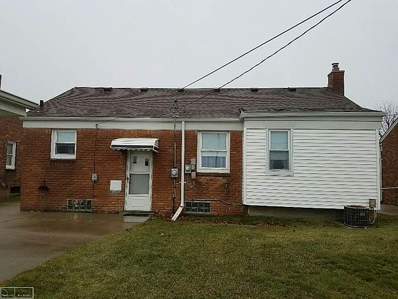 3rd image of 26130 Ronald St