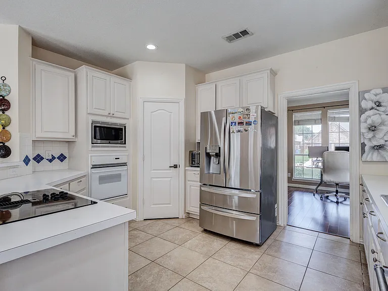 2816 Lakehollow Ln — Photo 13