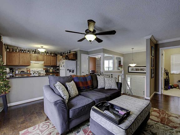 5th image of 161 Newport Way