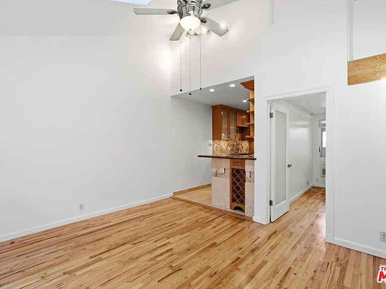 325 Vernon Ave #4 — Photo 5