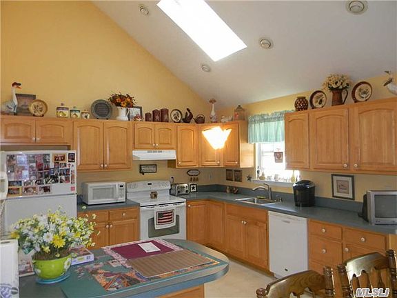 5th image of 21 Greis Ave
