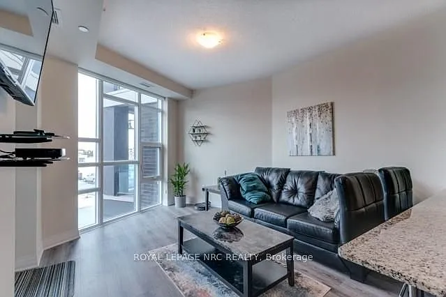 10 Concord Pl #207 — Photo 3